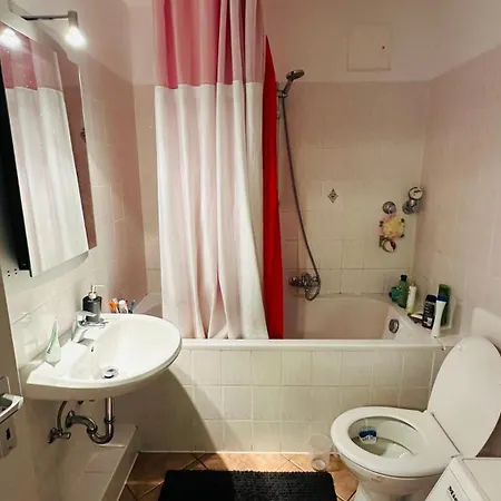 شقة 1 In 2 In Downtown Near Frankfurt *